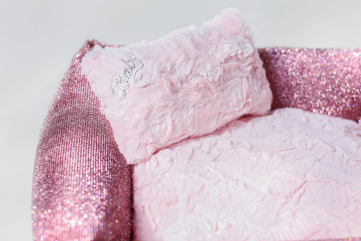Imperial Crystal Dog Bed – Luxury Rhinestone Collection